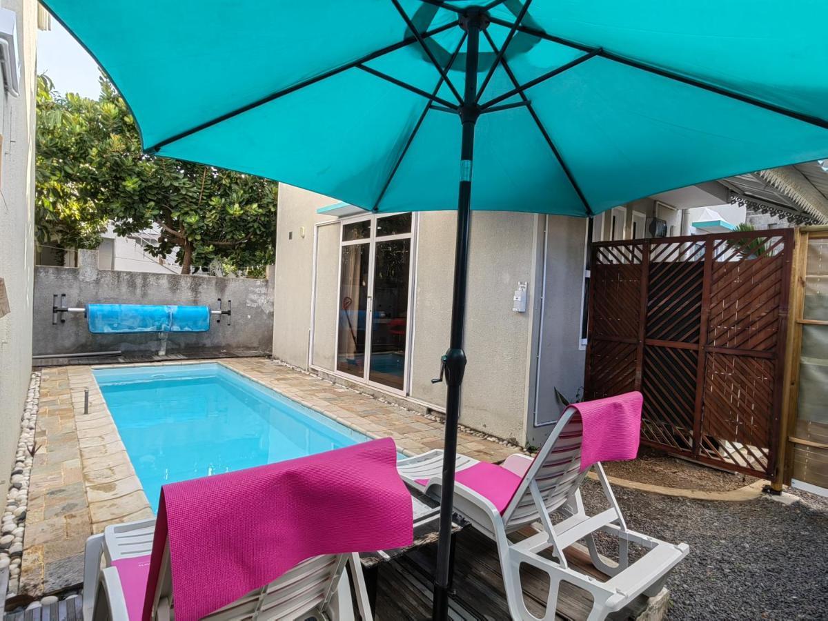 Piscines Privees Et Chauffees, Private Heated Pools Grand Baie Exterior foto