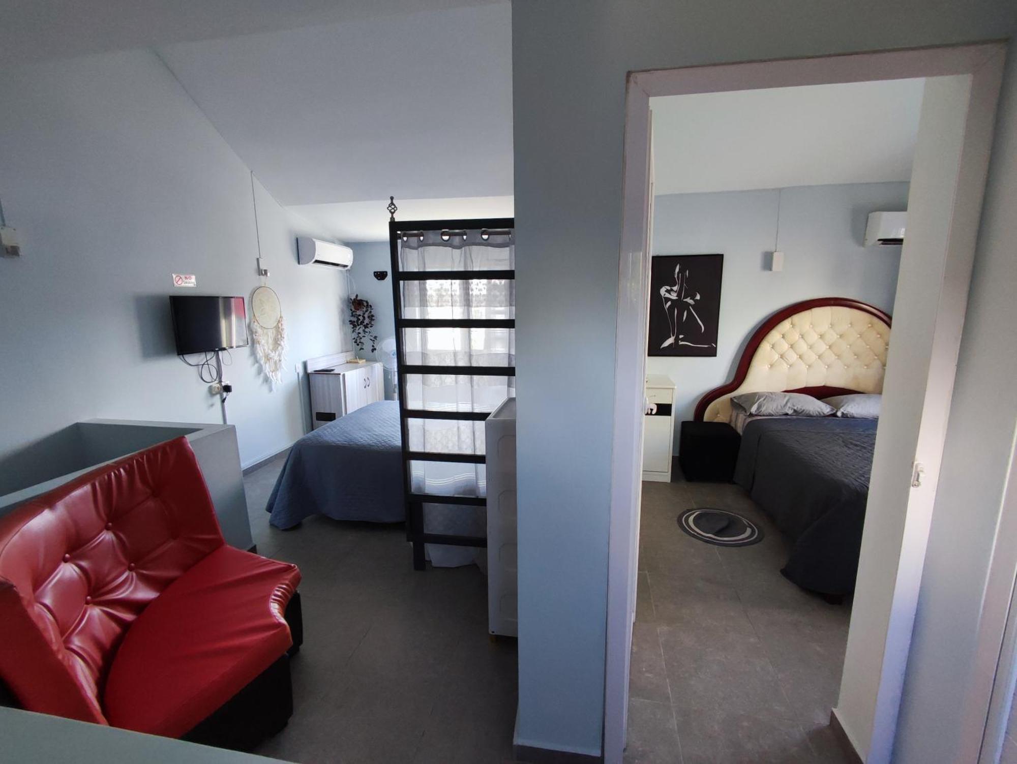 Piscines Privees Et Chauffees, Private Heated Pools Grand Baie Exterior foto